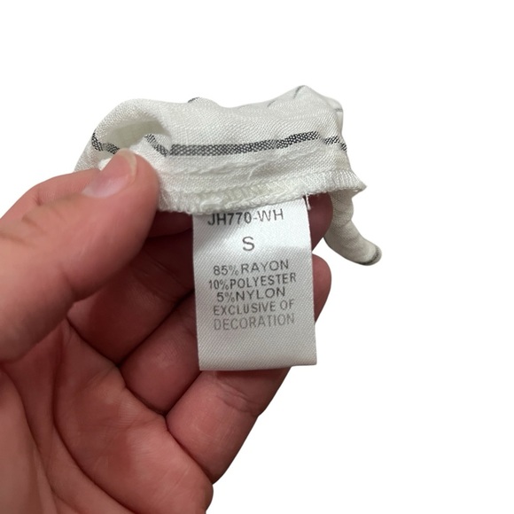 THML Flounce White Stripe Colorful Off-Shoulder Top Women’s Size Small - Picture 12 of 14